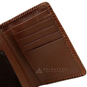 Có nhiều ngăn chứa tiện lợi