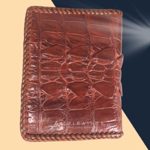 Ví da cá sấu đan viền màu nâu đỏ
